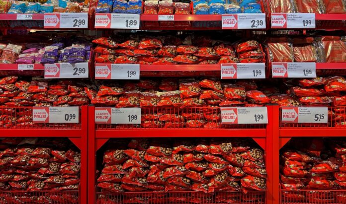 Triton Market Buzău anunță oferte la ciocolată, napolitane și biscuiți
