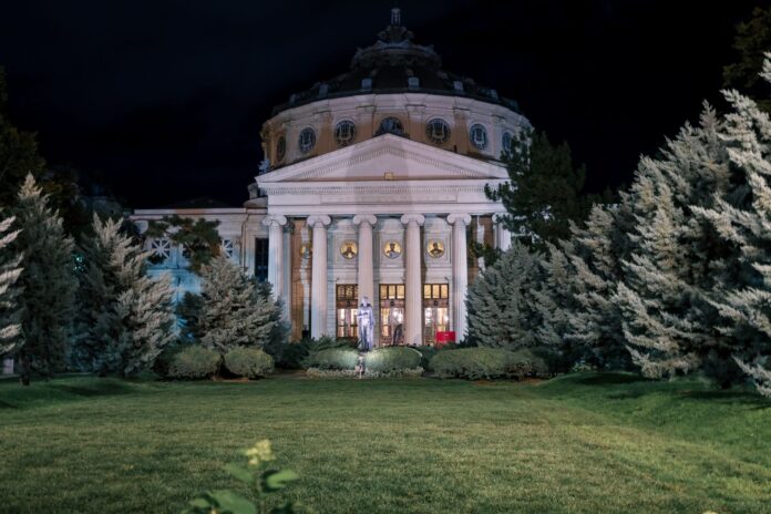 Teatrul „George Ciprian” din Buzău anunță programul noii stagiuni. Șase spectacole în luna octombrie