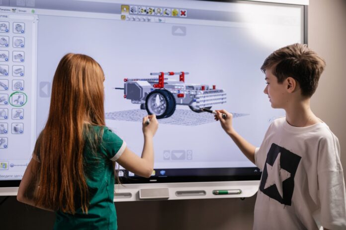Elevi și profesori din Buzău, premiați la Gala AGIR 2026 pentru rezultate în robotică și meserii tehnice