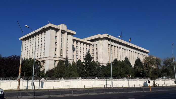 Document fals despre încorporarea tinerilor în România. Avertismentul MApN
