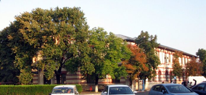 Polițiștii au desfășurat activități preventive în licee din Buzău și la o grădiniță din Râmnicu Sărat