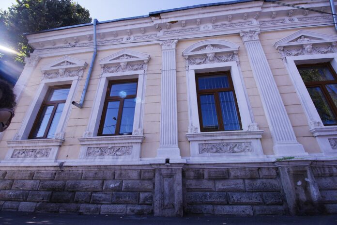 Blocaj la ISJ Buzău: legalitatea noului Consiliu de Administrație și plata salariilor din 11 școli, în discuție