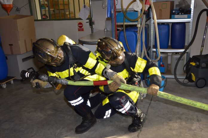 Exercițiu de urgență la o fabrică din Buzău: peste 50 de pompieri și 9 autospeciale mobilizate