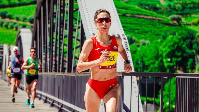 Adela Dumitrescu Bălțoi a câștigat proba de 10 kilometri la Crosul Arenelor
