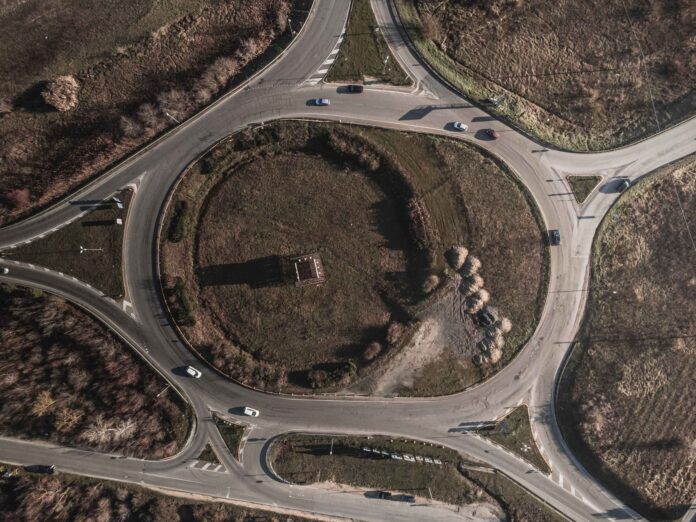Sensul giratoriu de la Spătaru a fost finalizat. Investiția depășește 6,15 milioane de lei