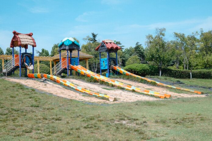 Loc de joacă nou pentru copiii din Mărăcineni, deschis în zona Mangă