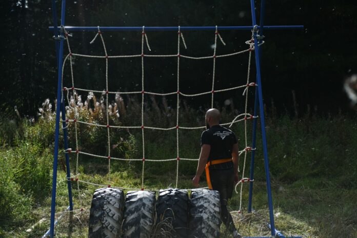 Buzău: pregătire gratuită pentru cei care vor o carieră militară, la Batalionul 200 Sprijin „Istrița”